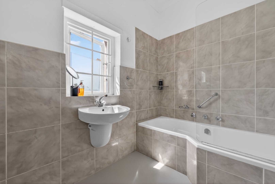 3 Bedroom Property for Sale in Higgovale Western Cape